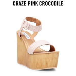 Sexy Steve Madden Platform size 6